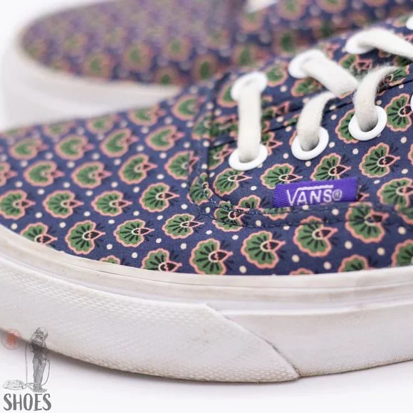 Vans Lace Up Sneaker Women's size 7.0 - Picture 10 of 15